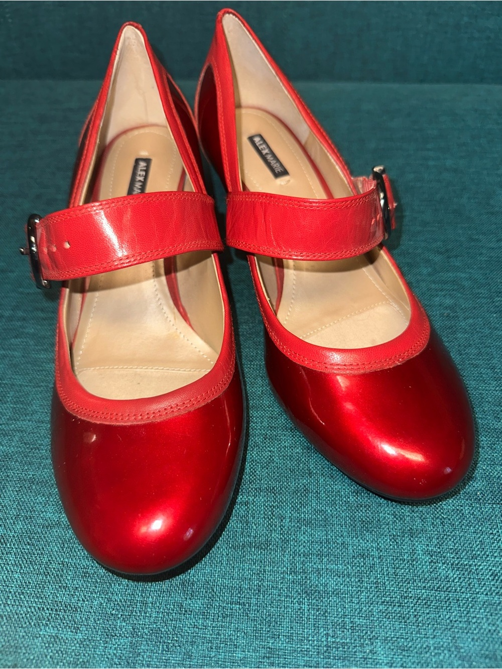 Alex Marie Red Patent Mary Jane Pumps Round Toe Buckle Strap 8 MINT CONDITION